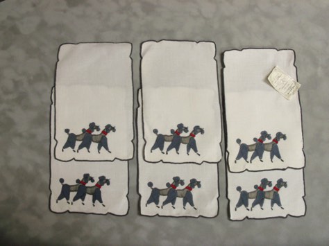 6 - 5 X 8 LINEN TOWELS
APPLIQUE POODLES
SCALLOP BORDER
$ $60.00 6 - 5 X 8 LINEN TOWELS
APPLIQUE POODLES
SCALLOP BORDER
$ $60.00
